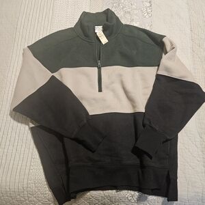 American Eagle Outfitters Gray Crew Neck Sweater THE RUNDOWN